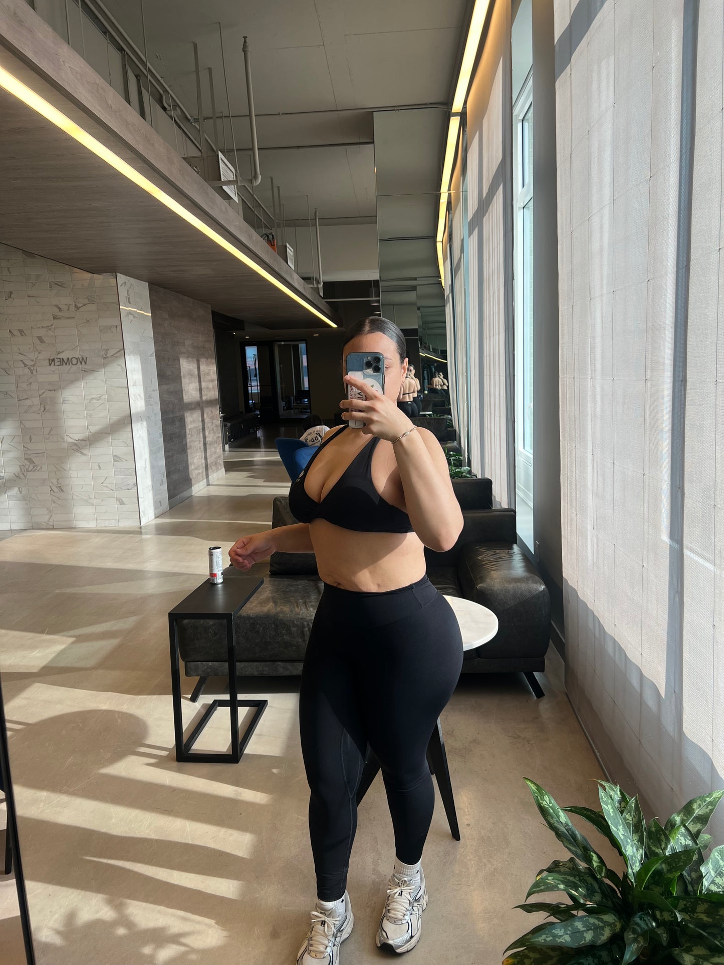 The Onyx Bloom Leggings