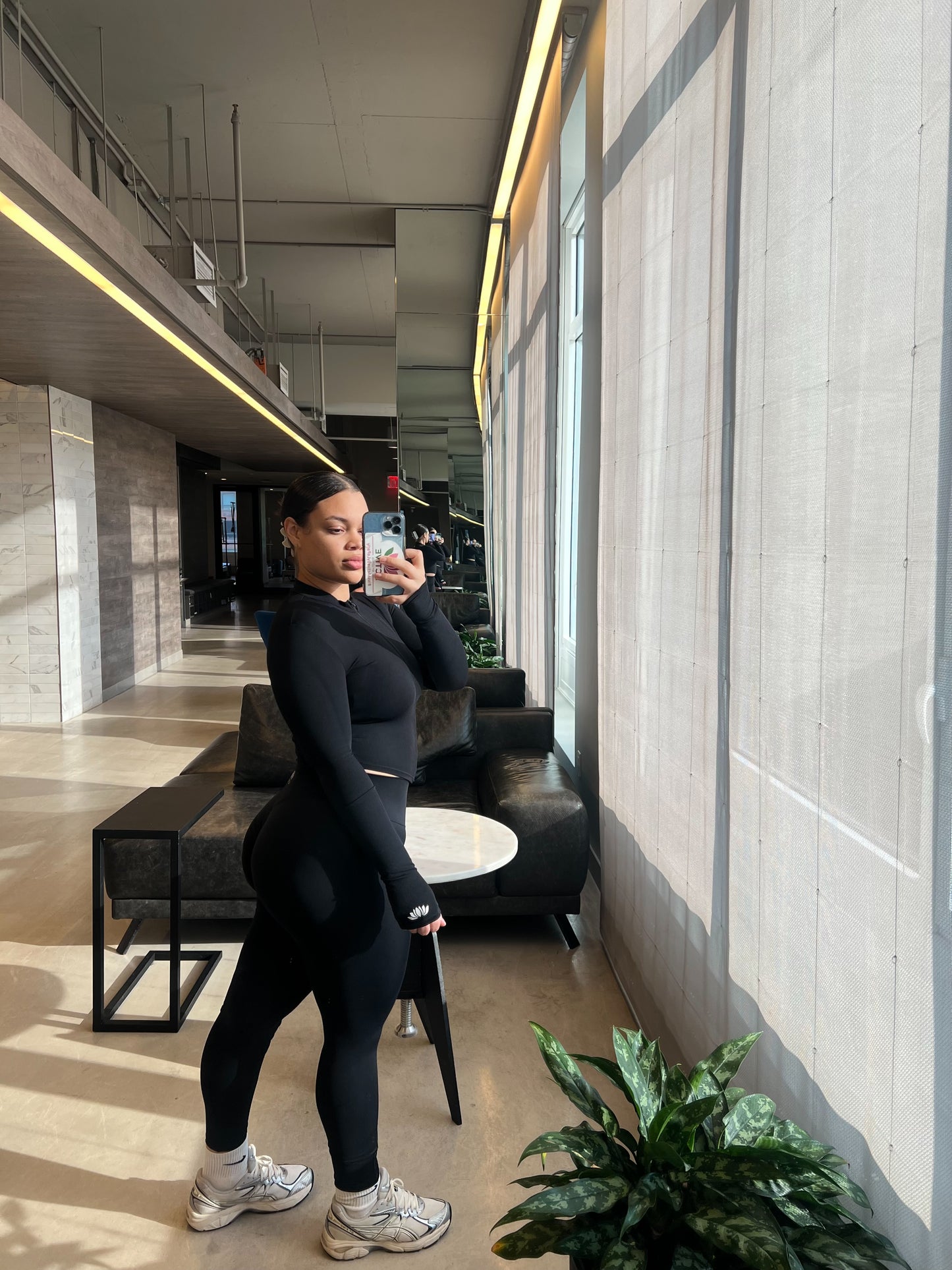 The Onyx Bloom Leggings